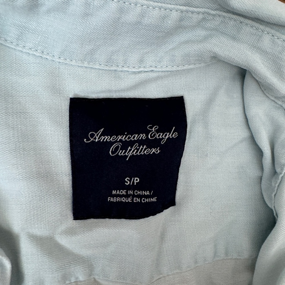 American Eagle Linen like button down